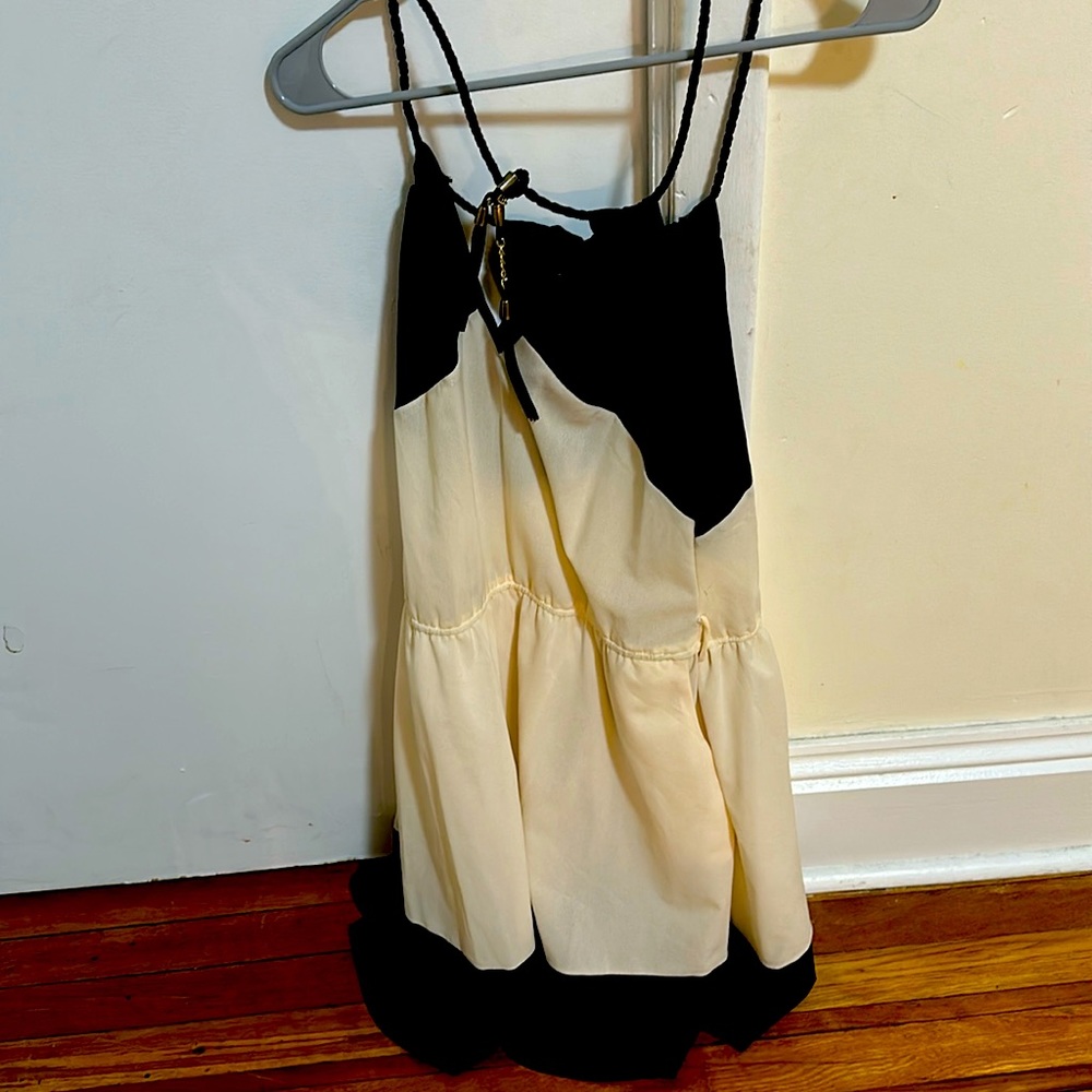 Sleeveless dress